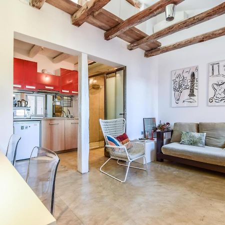 Apartamento En La Plaza De Lavapies Para 4 Personas Мадрид Экстерьер фото