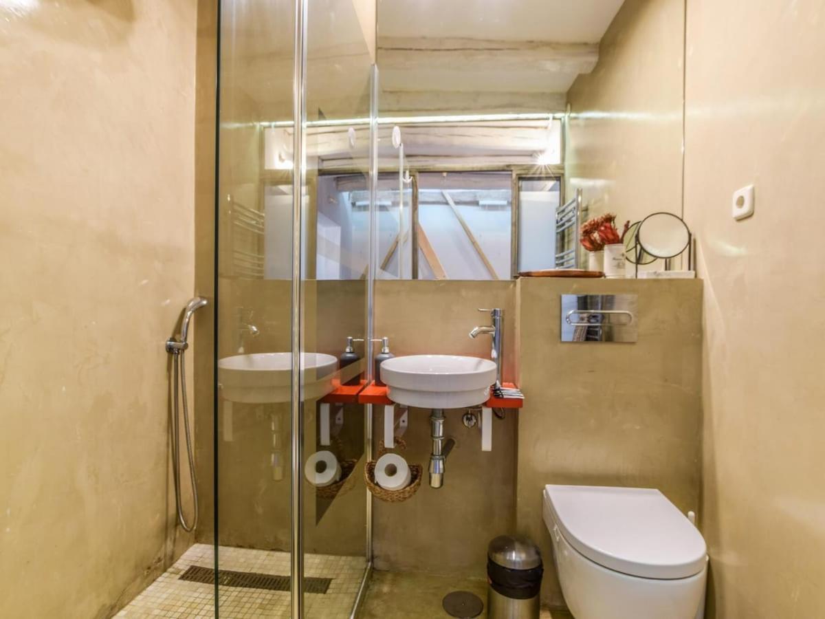 Apartamento En La Plaza De Lavapies Para 4 Personas Мадрид Экстерьер фото