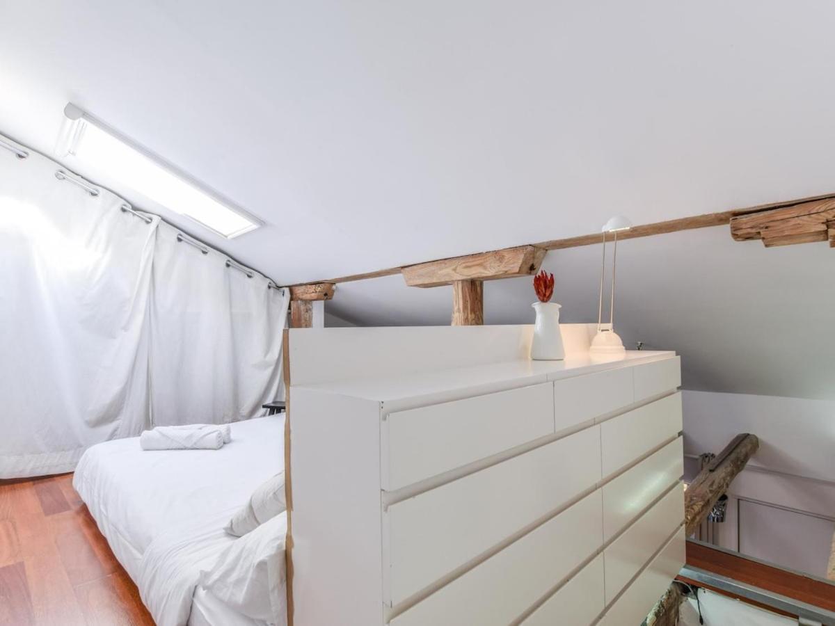 Apartamento En La Plaza De Lavapies Para 4 Personas Мадрид Экстерьер фото
